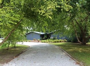 759 Sunset Valley Dr, Mountain View, AR 72560