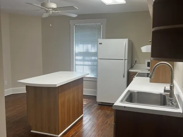 206 N Poplar St, Aberdeen, NC