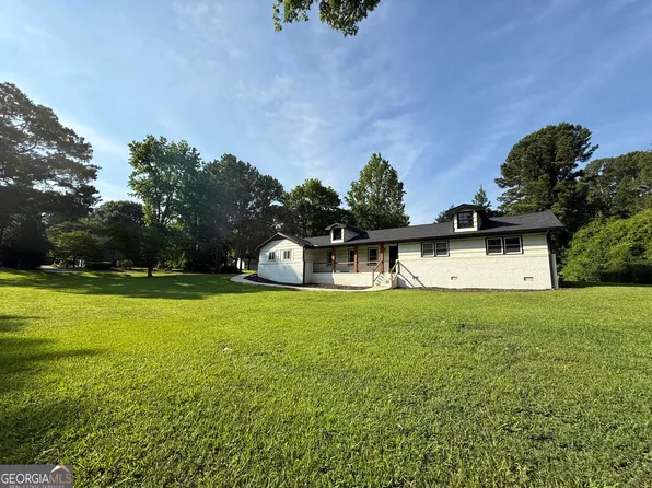 201 Lockring Dr, Lilburn, GA 30047