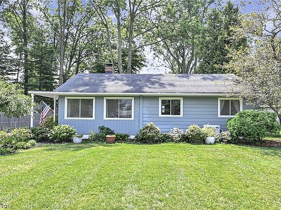 4th image of 33081 Lake Rd