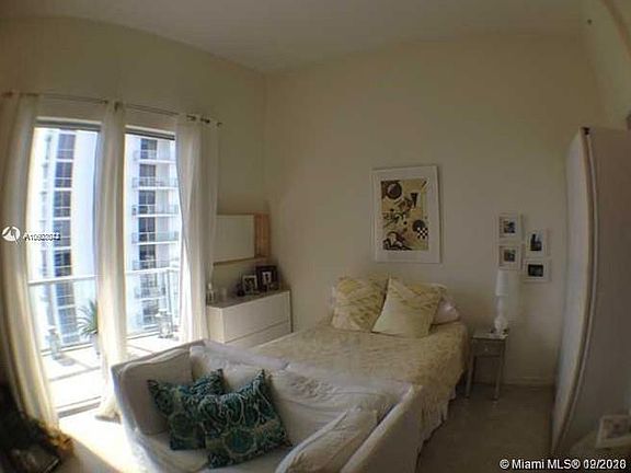 3rd image of 1050 Brickell Ave APT 3306