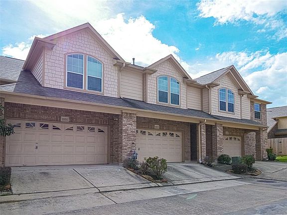 2nd image of 11015 Paterno Dr