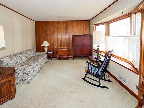 4th image of 2524 Bristol Dr
