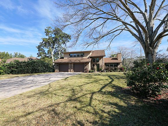 4th image of 805 Turnberry Way