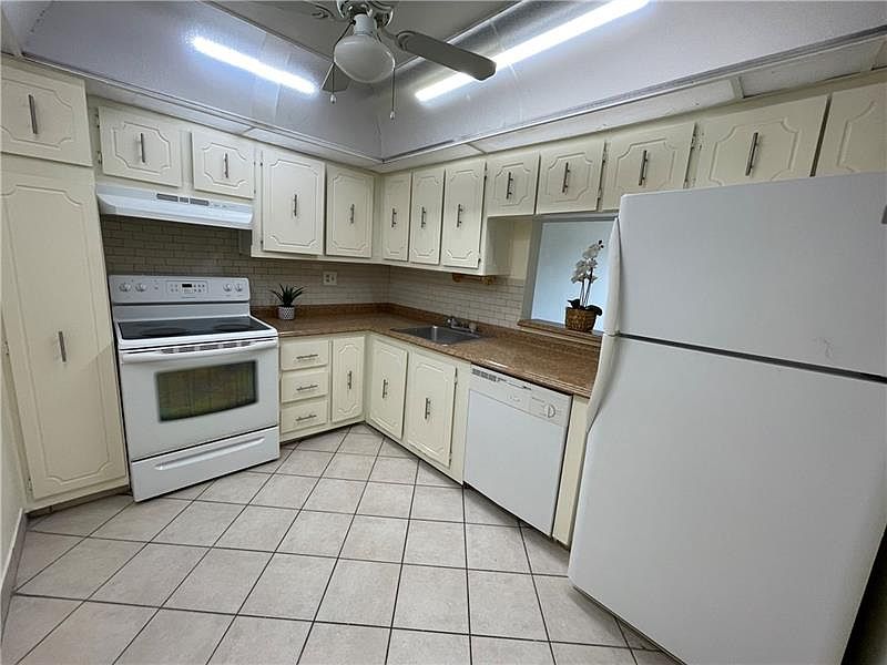 1st image of 4324 NW 9th Ave APT 6-2A