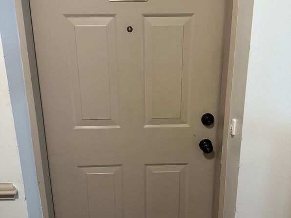 9708 Lake Pointe Ct APT 302