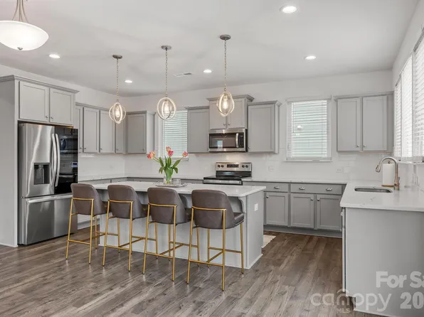 124 Benford Dr, Troutman, NC 28166