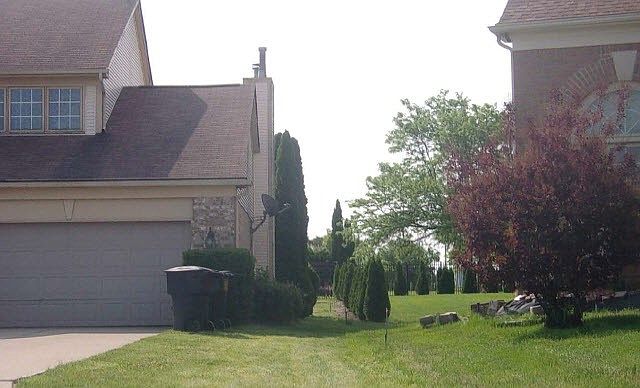 2nd image of 405 Clairpointe Woods Dr