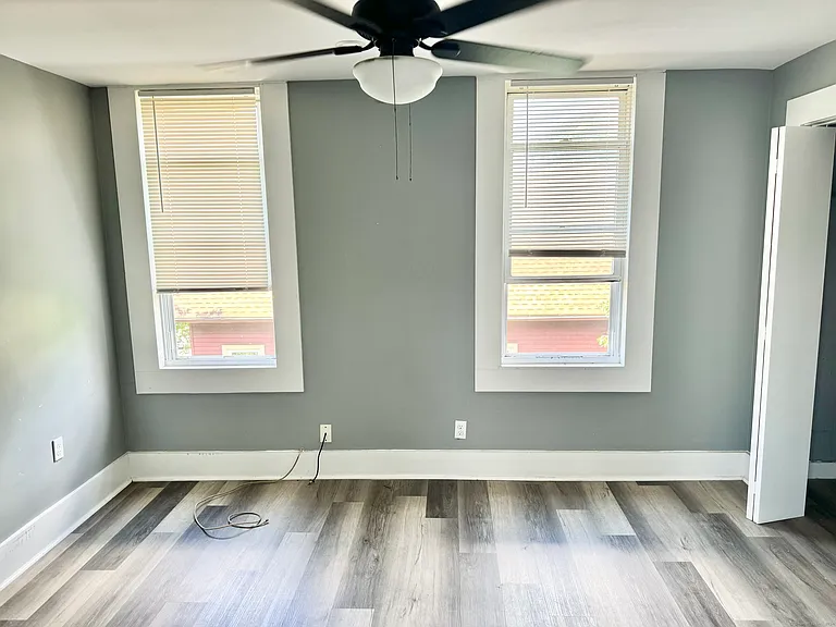 247 W Ivy St #2 — Photo 5