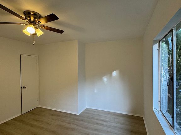 5th image of 1416 Reeves St APT 4