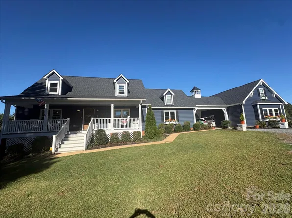 3076 Crestview Ln, Lancaster, SC 29720