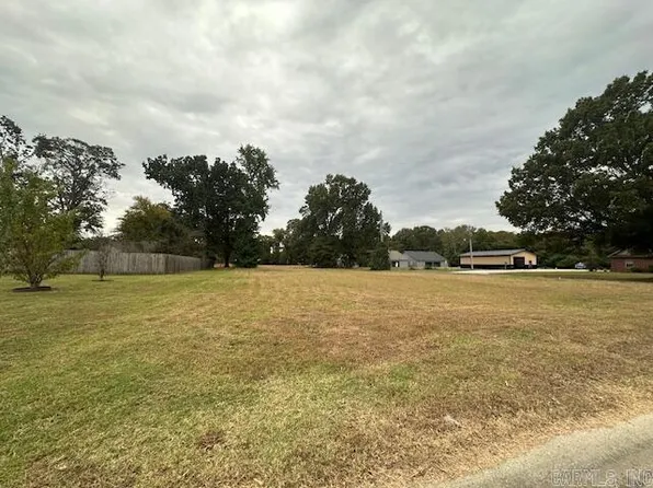 25 McGee St, Lonoke, AR 72086