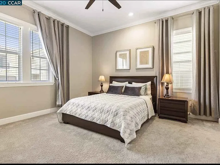 2049 Elderberry Dr — Photo 28
