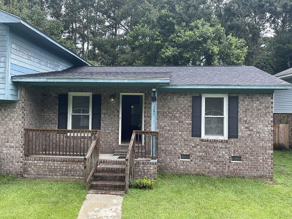 1st image of 114A Roberta Dr