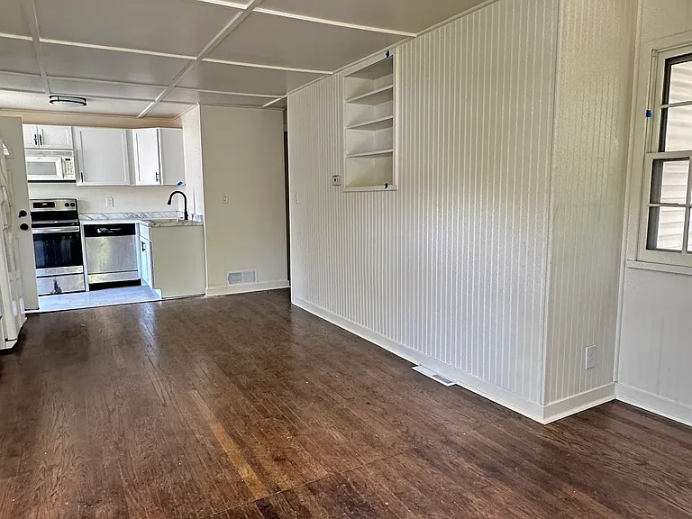 1517 S Hardy Ave — Photo 3