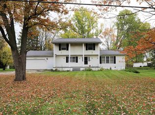 6082 River Rd, Flushing, MI 48433