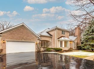 1140 Pine Oaks Cir, Lake Forest, IL 60045