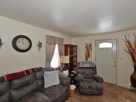 3rd image of 2324 Gilson STREET