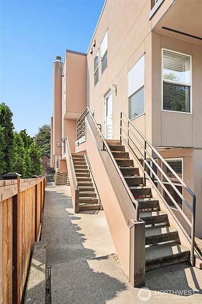 4th image of 3216 14th Avenue W #202