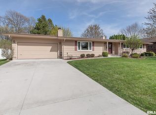 3614 76th St, Moline, IL 61265