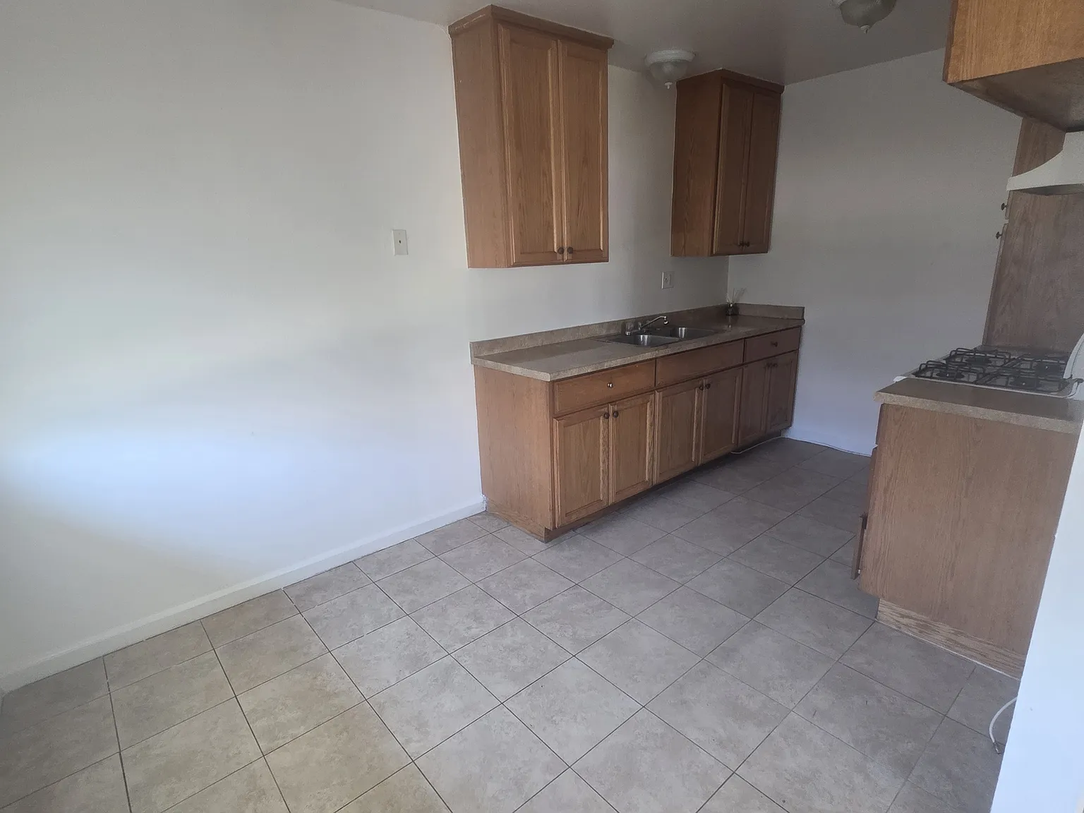 1 bed, 650 sqft, $1,825 — Photo 3