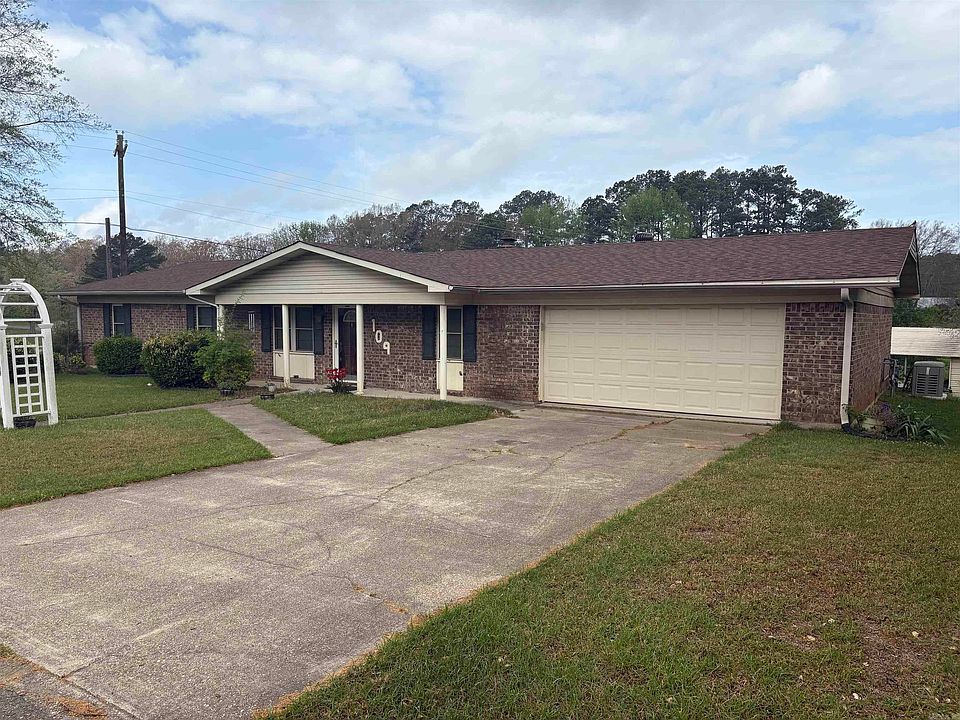 1st image of 109 Circle Acres Dr
