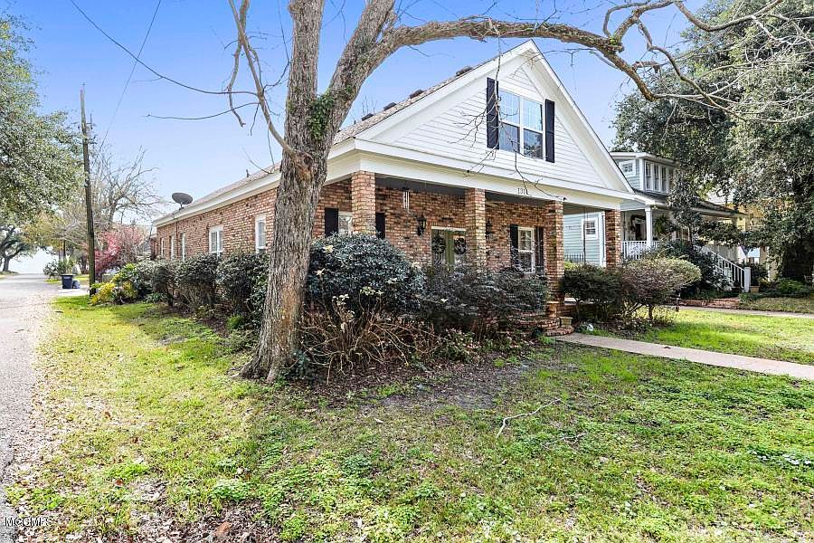 1314 Washington Ave, Pascagoula, MS 39567 | Zillow