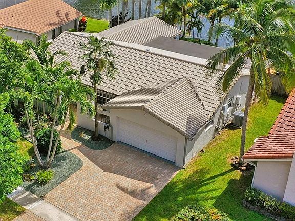 2nd image of 10402 NW 5th Manor