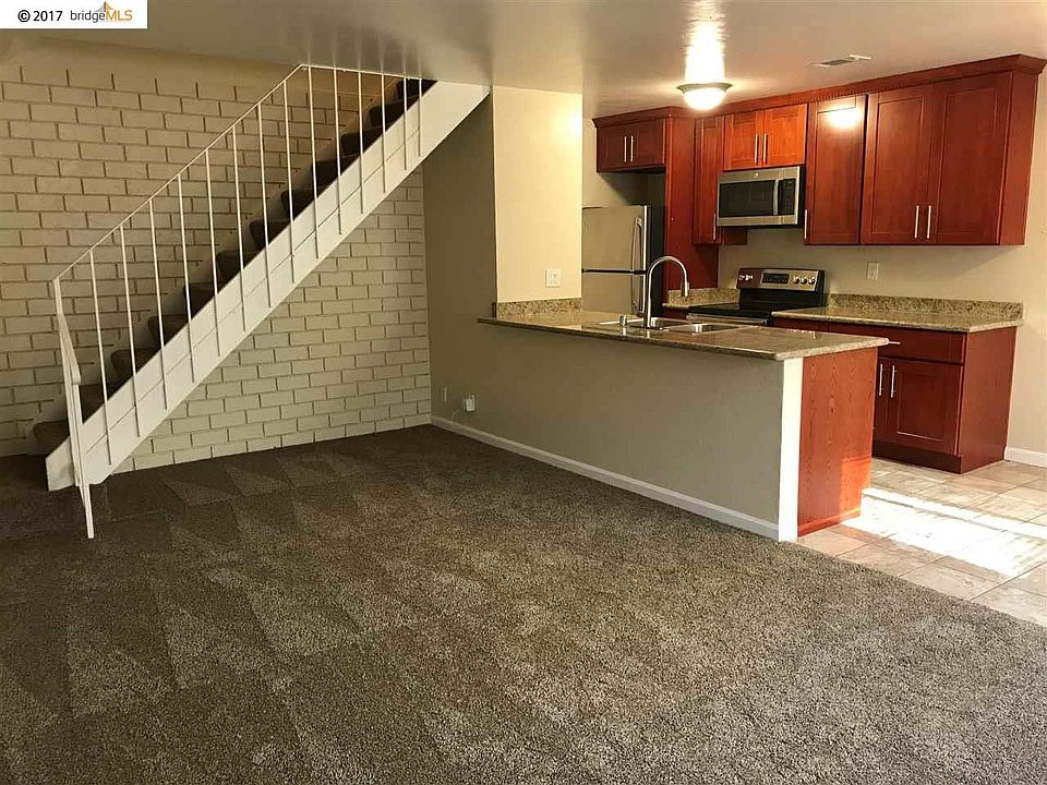 2nd image of 2204 Peppertree Way APT 3