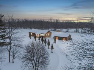 404 Dean Smith Rd, South Frontenac, ON K0H 2L0