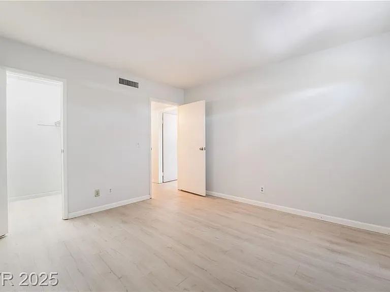 3141 Pinehurst Dr #C — Photo 37