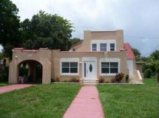 12820 NE Miami Ct, North Miami, FL 33161