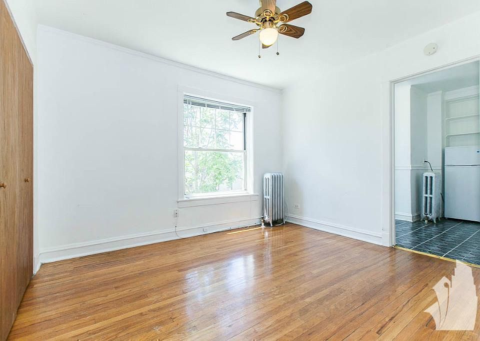 1st image of 3236 W Wrightwood Ave