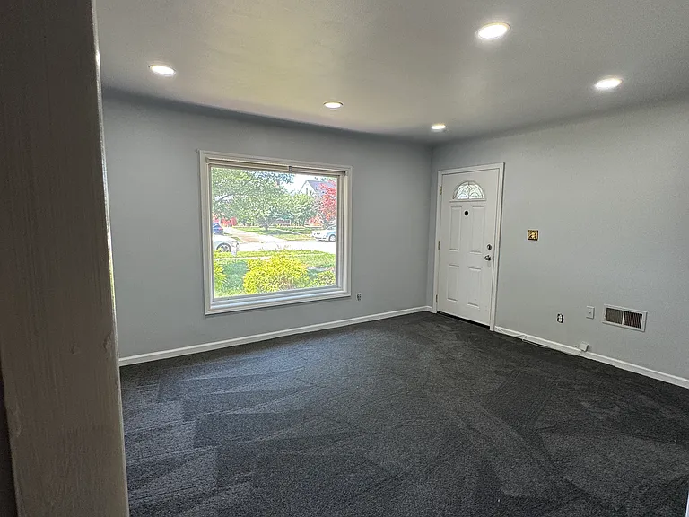 7252 Fenton St — Photo 14