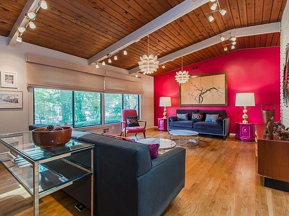 2nd image of 3546 Regalwoods Dr