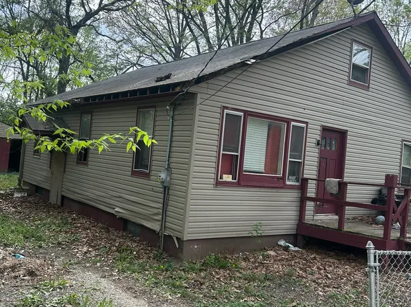 2418 Renois Ln, East Saint Louis, IL 62206