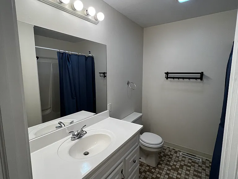 515 Valley View Dr — Photo 14