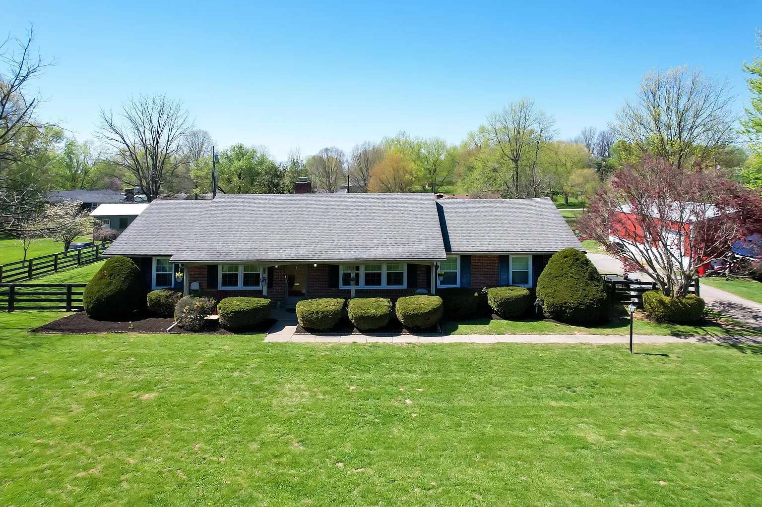 108 Lynette Dr photo 1