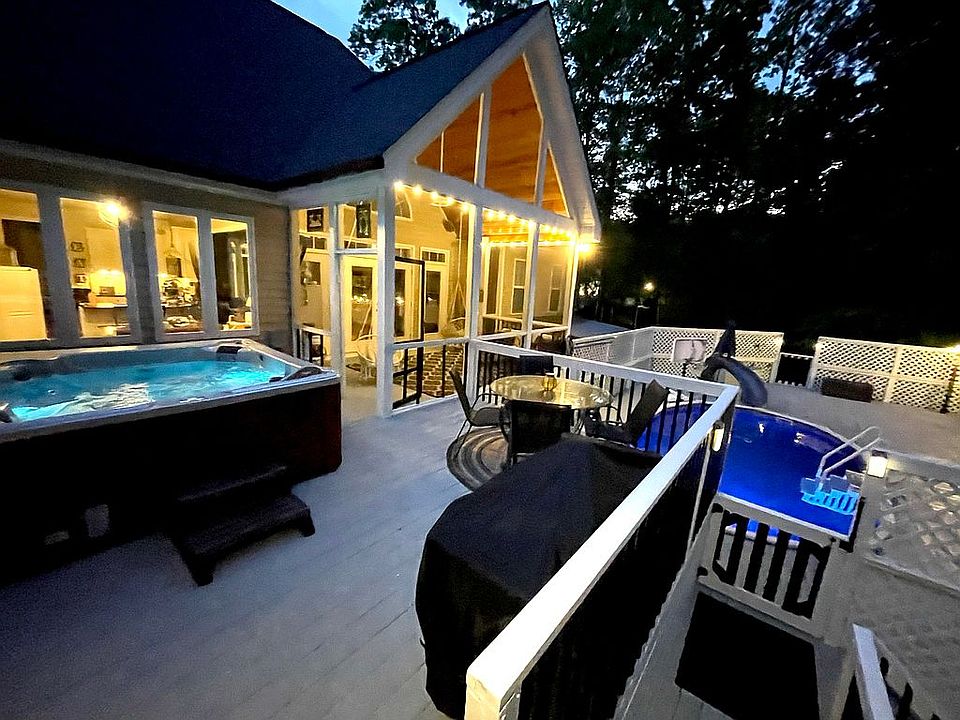 2nd image of 3562 Saddle Ridge Rd