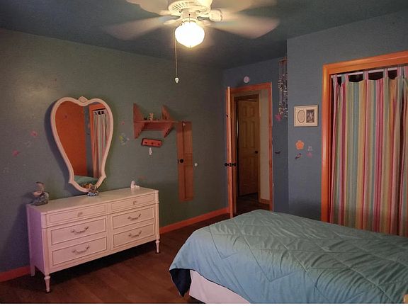 5th image of 6 Marion Dr