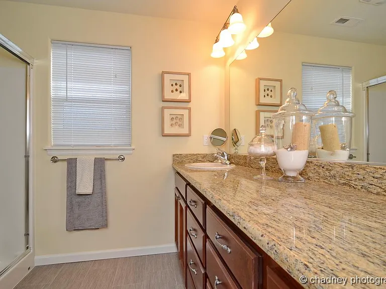 146 NE 43rd Ave — Photo 9