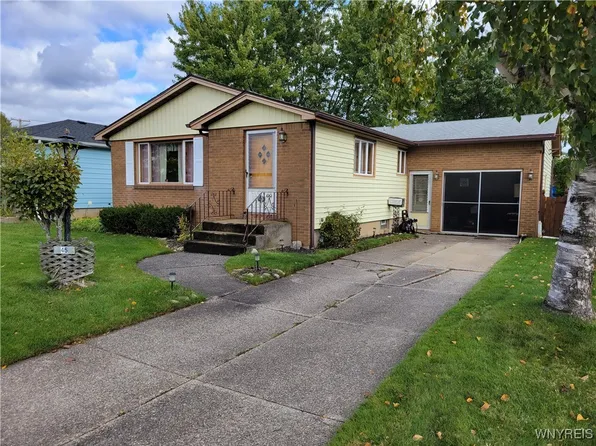 45 Karen Ln, Depew, NY 14043