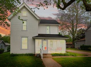 111 N Matilda St, Warren, IN 46792