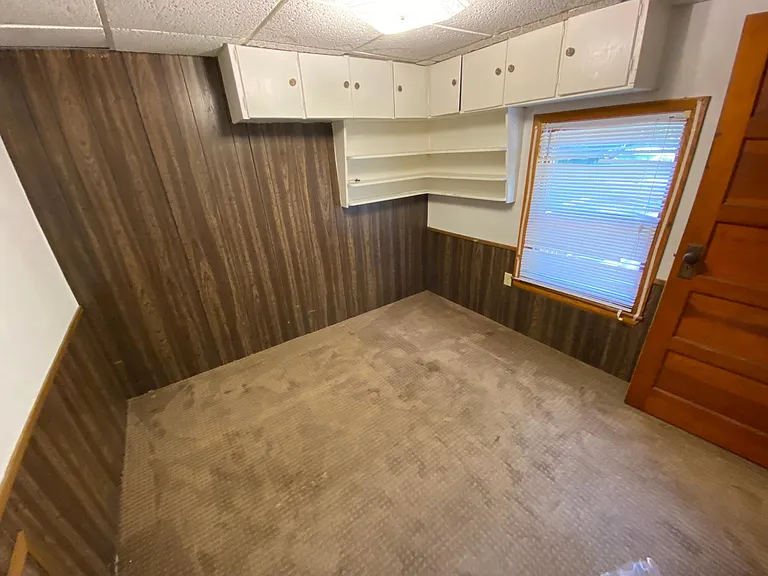 116 W Maple St — Photo 2