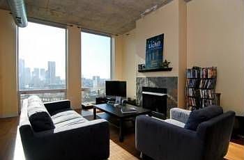 3rd image of 700 N Larrabee St APT 913