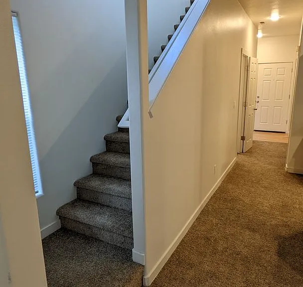 Halsey East Townhomes — Photo 139