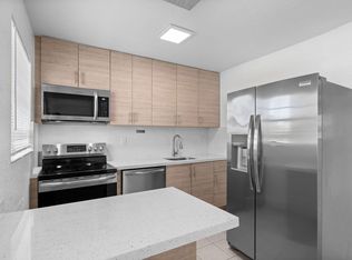 110 SE 2nd St APT 103, Hallandale, FL 33009
