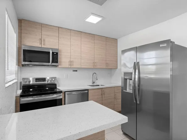 110 SE 2nd Street #103, Hallandale Beach, FL 33009