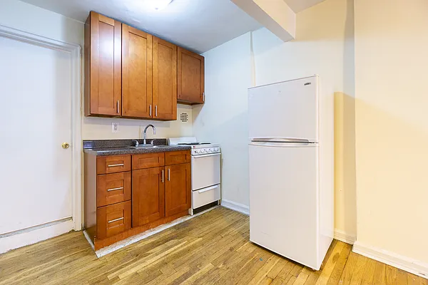 Rented by Compass | media 25