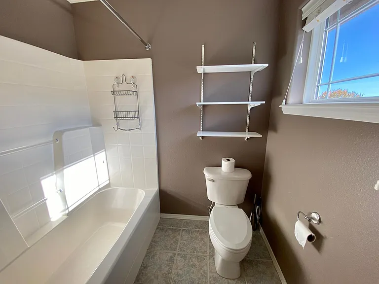 1185 Tomich Ave — Photo 10